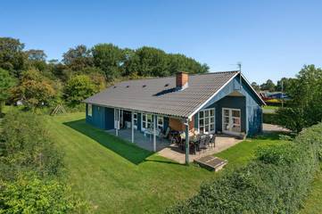 Ferienhaus für 8 Personen, mit Sauna und Garten sowie Whirlpool und Terrasse, mit Haustier in der Flensburger Förde (Dänemark)