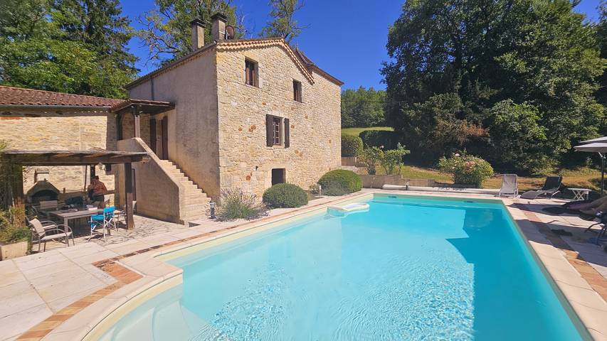 Villa for 15 people, with garden and terrace, with pets - 1