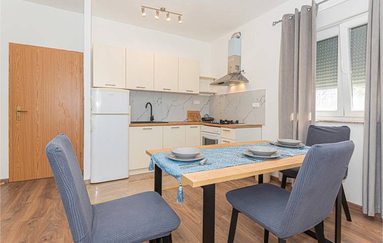 Ferienwohnung für 3 Personen, mit Terrasse in Vodice - 4