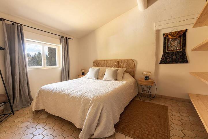 Location de vacances pour 30 personnes, avec balcon et jacuzzi, animaux acceptés à Teyssières - 4