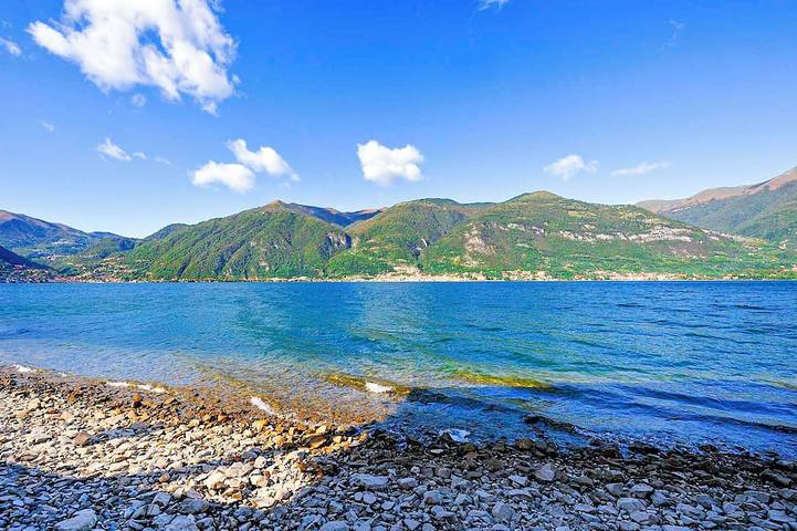 Villa für 8 Personen, mit Garten und Pool sowie Balkon, mit Haustier am Comer See