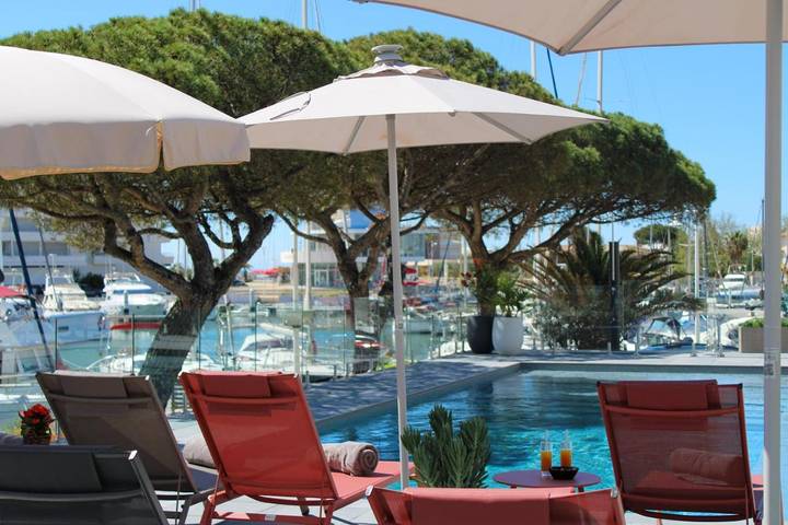 Hôtel pour 2 personnes, avec piscine et terrasse