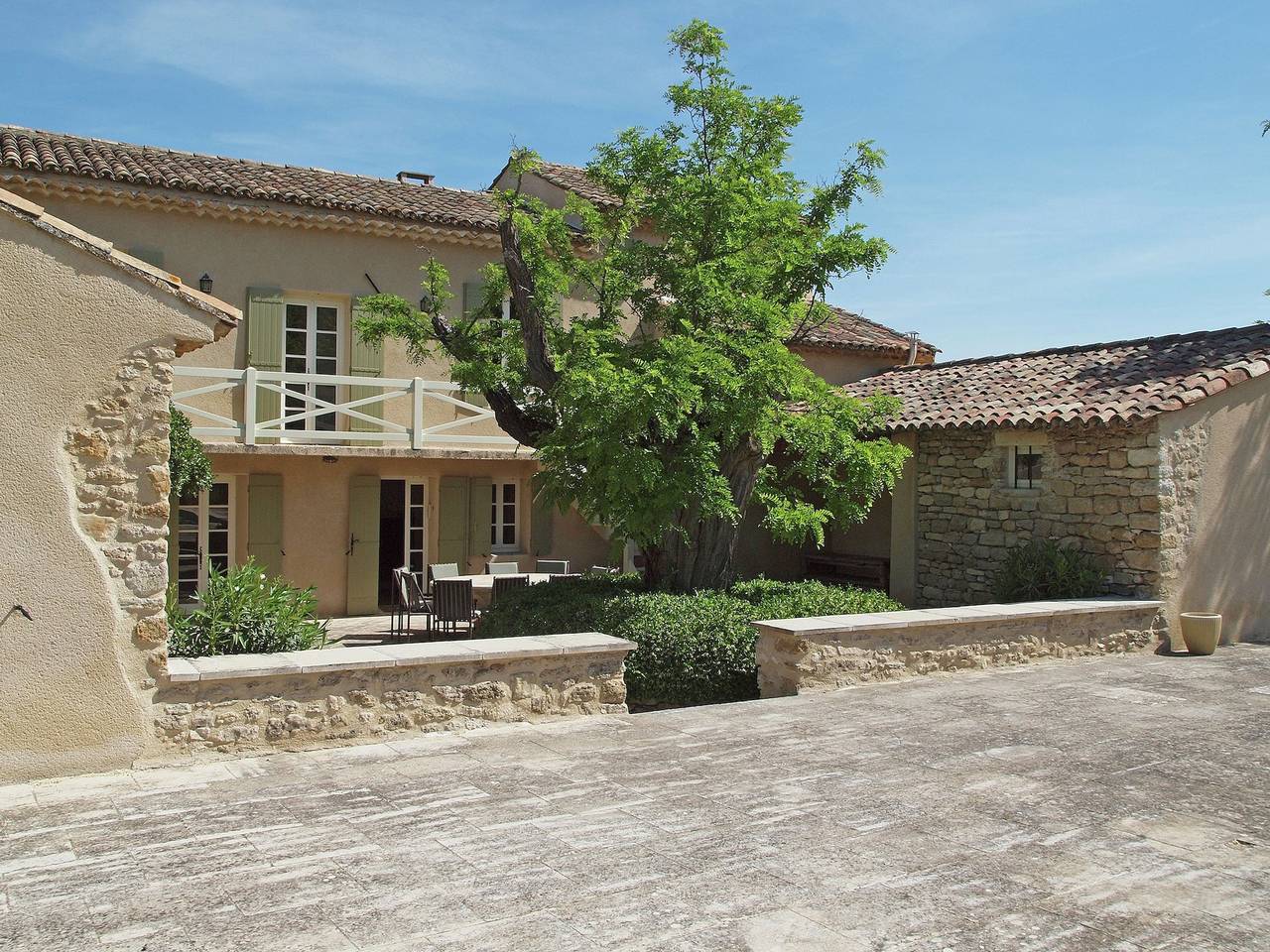 Enticing Villa With Private Swimming Pool in Oppède in Oppède, Parc naturel régional du Luberon