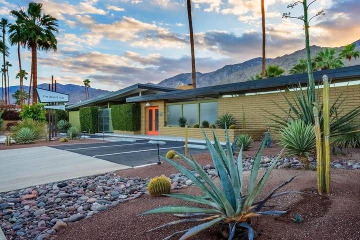 Lägenhet för 2 Personer, med pool samt trädgård och utsikt i Palm Springs