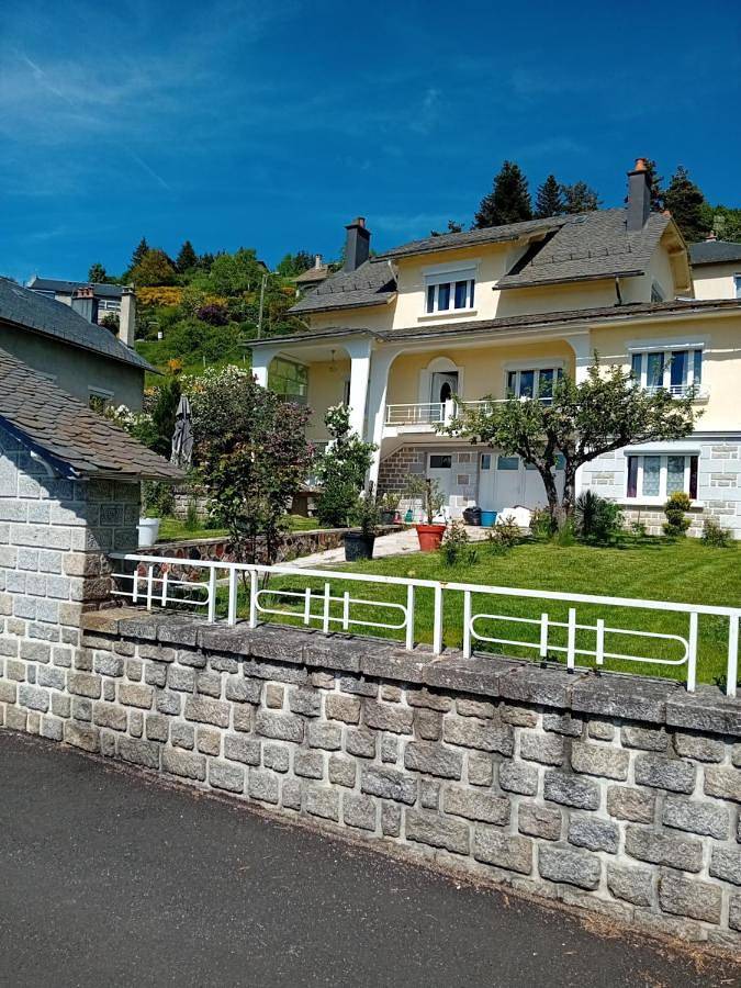 Gîte pour 2 personnes, avec terrasse à Saint-Alban-sur-Limagnole - 4