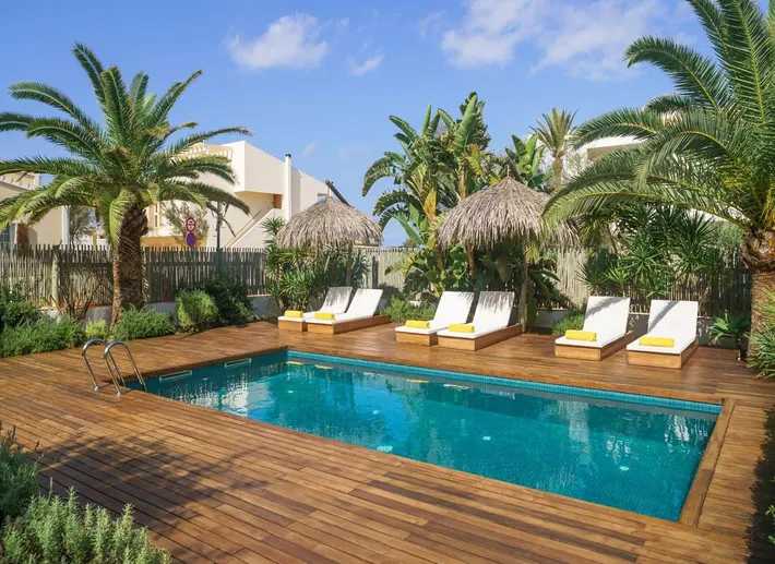 Appart’hôtel pour 2 personnes, avec piscine et jardin - 1