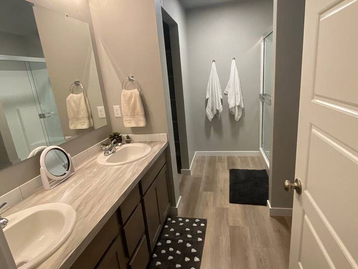 Vacation house for 6 people, with yard in Idaho