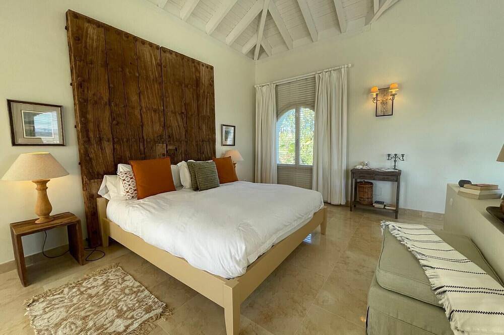 48. Luxury Eco Villa with Pool, Jacuzzi & Daily Breakfast – Benalup in Benalup-Casas Viejas, Costa de la Luz