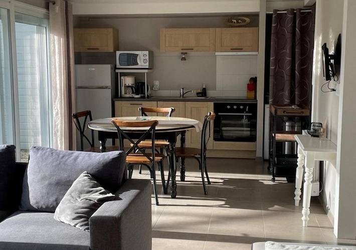 Location de vacances pour 4 personnes, avec vue et jardin à Le Tronchet - 3