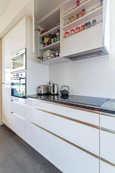 Gîte pour 3 personnes, avec piscine et vue à Saint-Cloud - 2