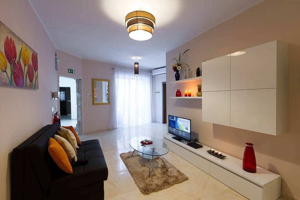Entire apartment, Apartment 28: One-Bedroom Apartment near St. Julian's in Swieqi, Malta Island