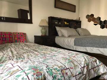 Chambre d’hôte pour 3 personnes, avec terrasse à Chiang Mai