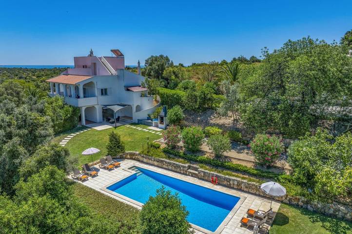 Villa para 6 pessoas, com Jardim em Caramujeira