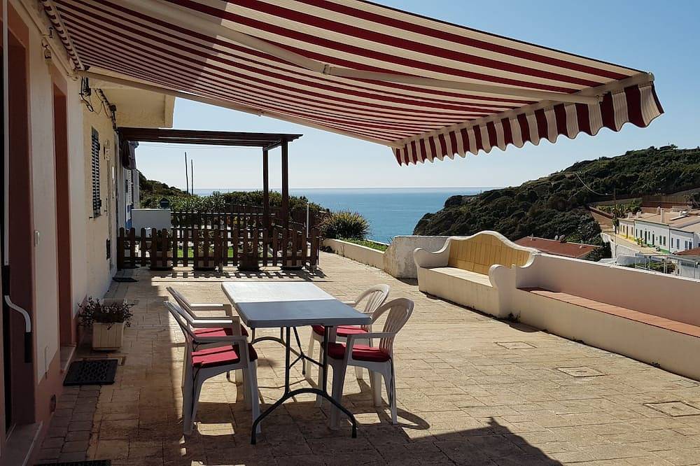 Beach house in Benagil, praia do Carvoeiro in Benagil, Faro Distrikt