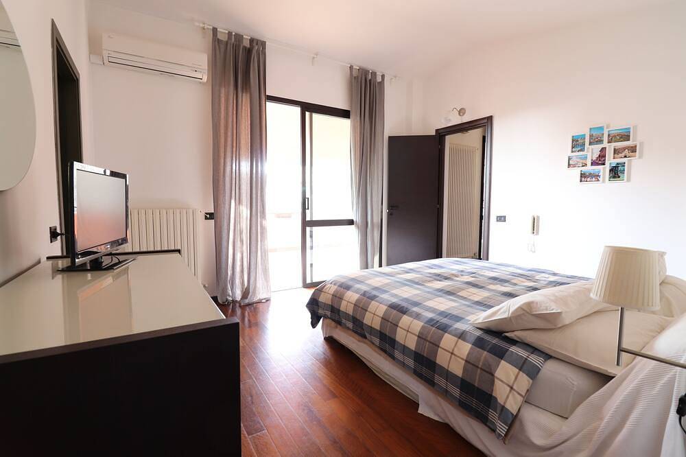 Ganze Wohnung, Superior Apartment \"Villa Rose\" in Cattolica, Rimini Provinz