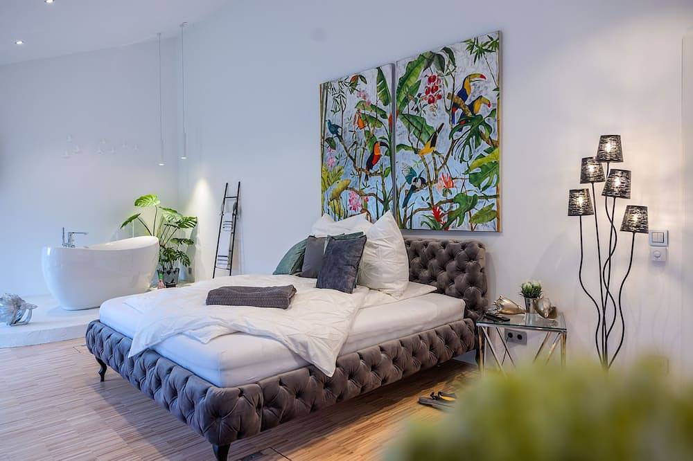 Ganze Wohnung, Luxury wellness loft - 245sqm - design living in the center in Gütersloh, Nordrhein-Westfalen