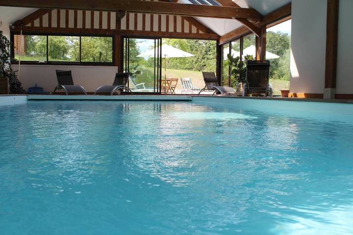 Maison d’hôte pour 2 personnes, avec Terrasse et Jardin ainsi que Piscine et Vue à Glanville