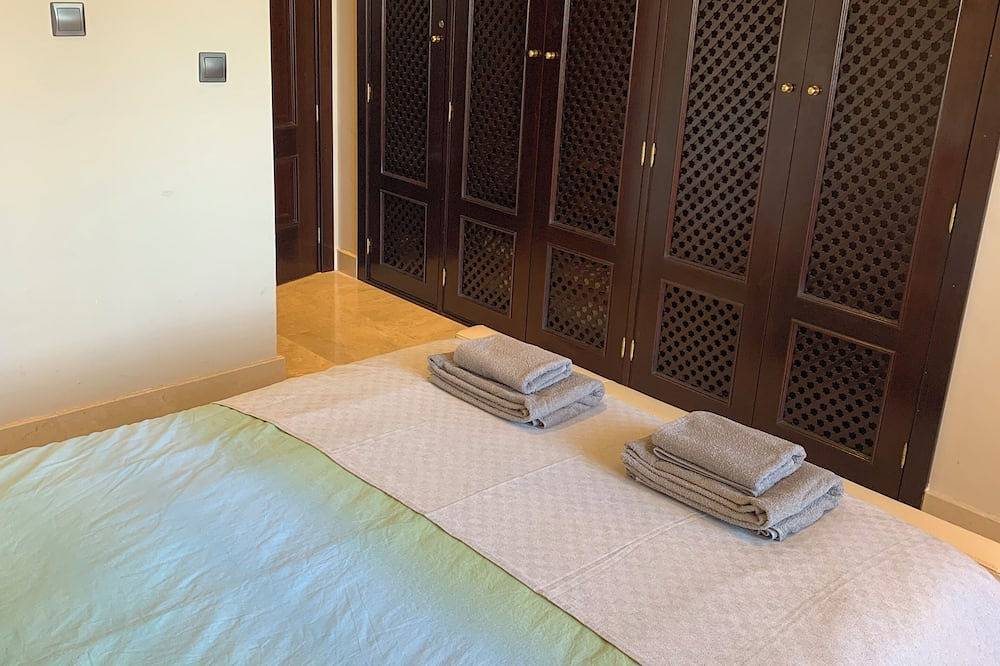 Apartamento entero, El Soto de Marbella P17 Phase 2b First Floor, Free On-Site Facilities. in Ojén, Sierra de las Nieves