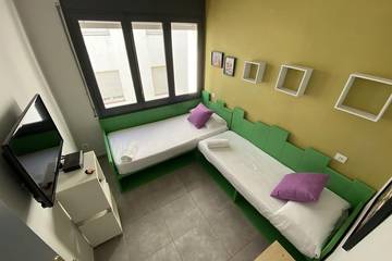 Gîte pour 3 Personnes dans Roses Centre, Roses, Photo 1