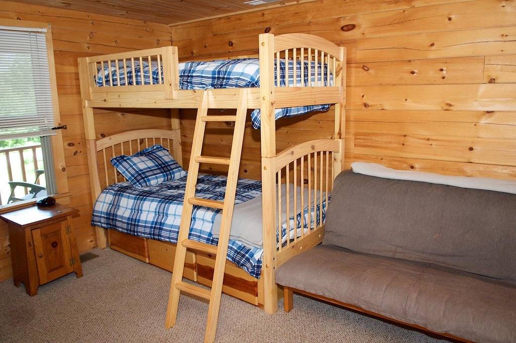 Log Cabin in den White Mountains in Gorham, Coös County