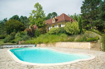 Location de vacances pour 10 personnes, avec jardin et terrasse à Saint-Chamassy