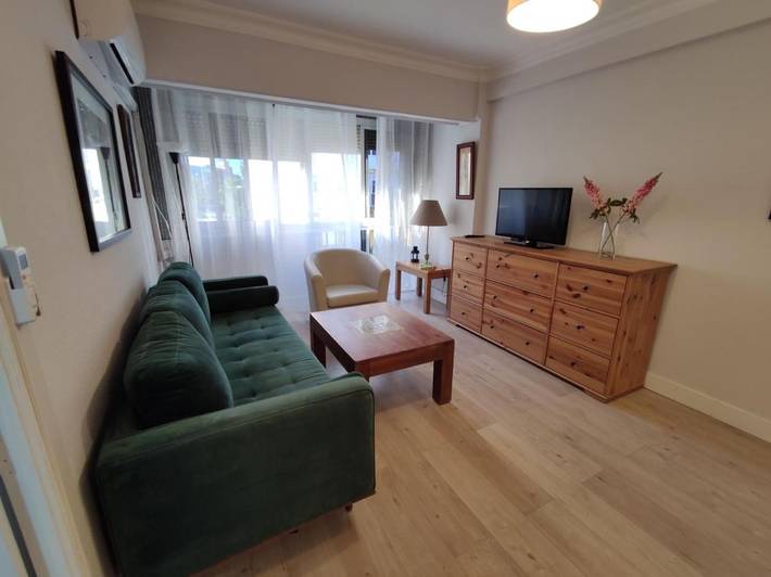 Apartamento de vacaciones para 6 personas, con piscina además de vistas y balcón - 1
