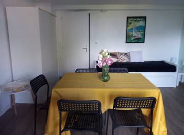 Gîte pour 2 personnes, avec terrasse ainsi que jardin et vue sur le lac à Tresserve