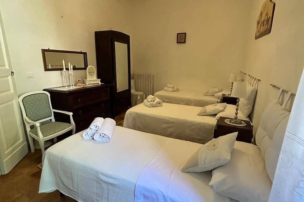 A un passo dal castello - Just a step away from the castle in Pacentro, Majella National Park