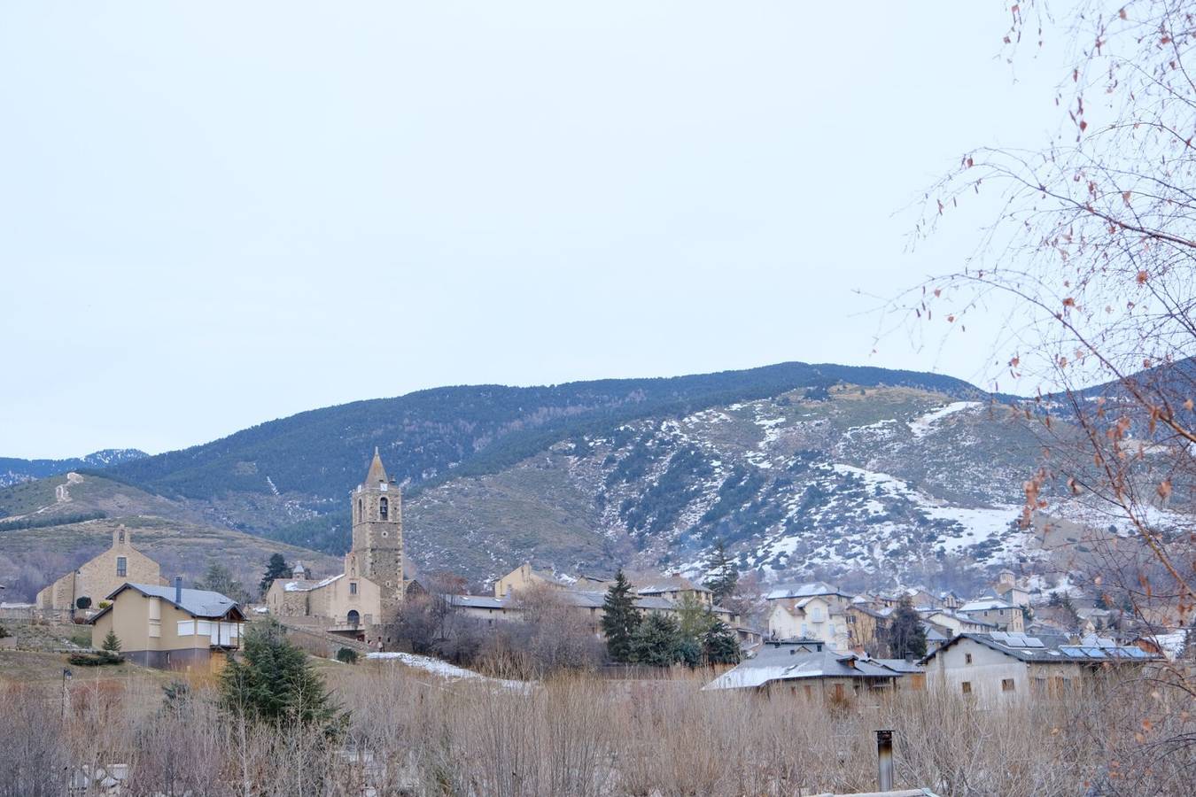 Entire apartment, New apartment, 5 beds – 8 km from the resorts in Err, Parc naturel régional des Pyrénées catalanes
