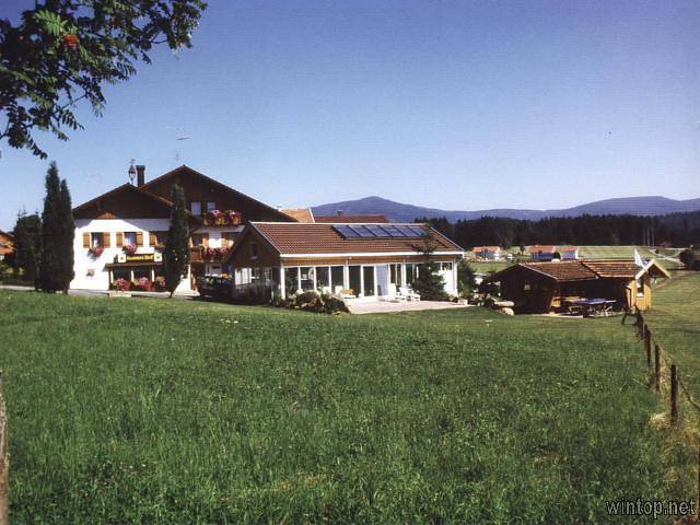 Pension für 4 Personen, mit Balkon und Balkon/Terrasse sowie Terrasse und Garten in Sankt Oswald-Riedlhütte
