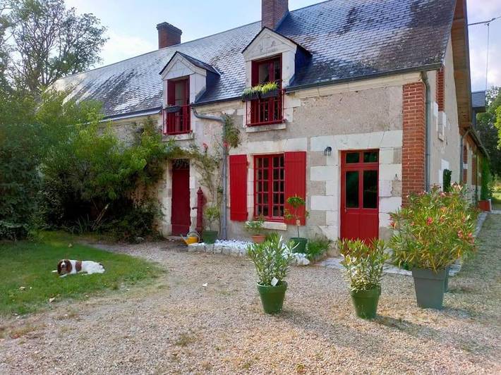 Location de vacances pour 5 personnes, avec jardin ainsi que piscine et vue, animaux acceptés à Les Montils - 3