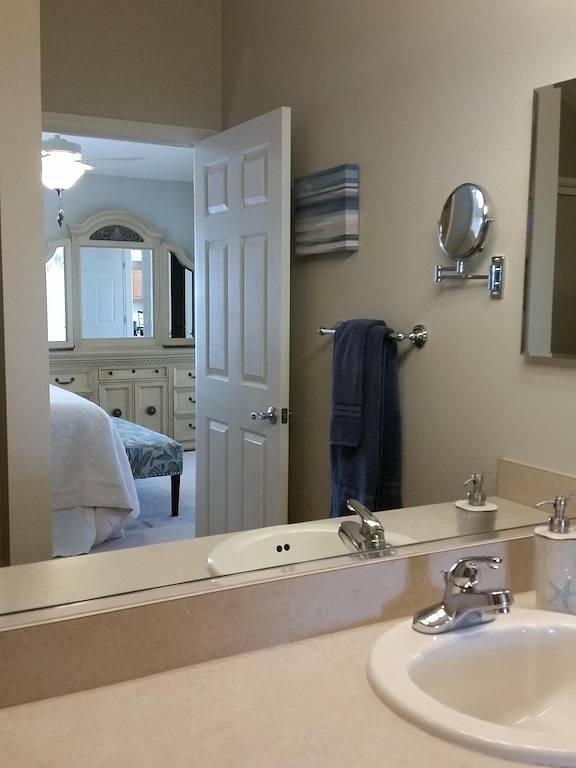 Villa in Virginia Trace! Lake Sumter Landing zu Fuß erreichbar! in The Villages, Sumter County