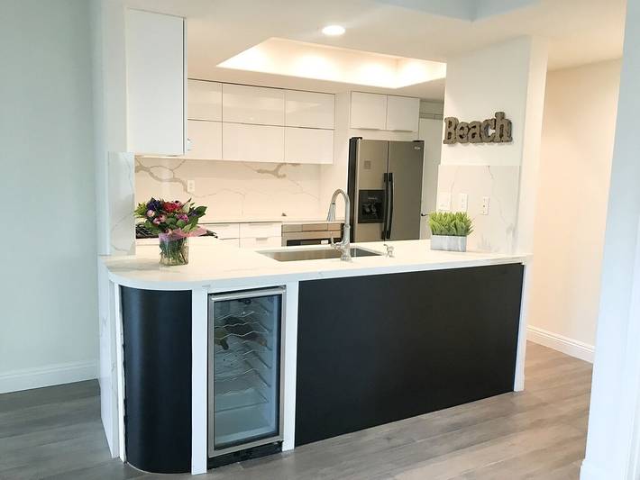 Vacation rental for 4 people, with pool and hot tub as well as balcony in Dana Point