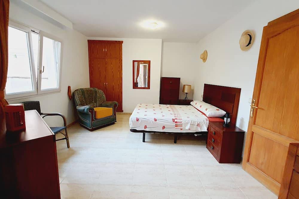 Mama Conchi Bnb Casa per gruppi di 5 Persone con terrazza condivisa, giardino privato e Wi-Fi in Can Pastilla, Palma di Maiorca