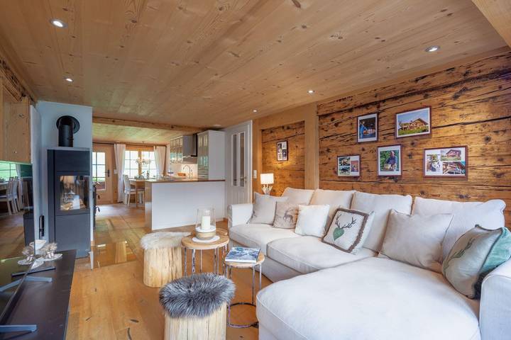 Vakantiewoning voor 4 personen, with Balkon and Terras as well as Tuin in Lenk
