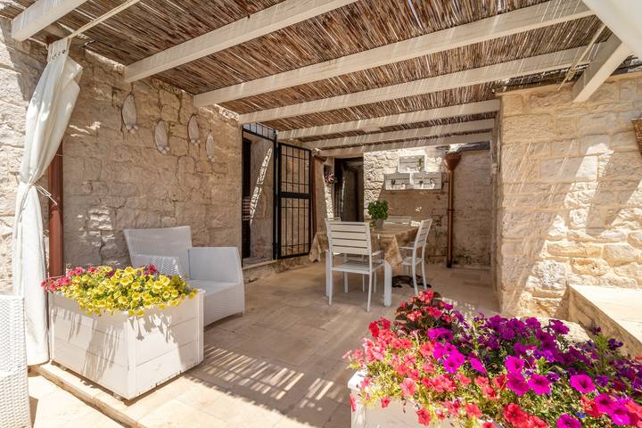 Holiday Home Trullo Cielo with Pool & Wi-Fi in Alberobello Region, Bari Province