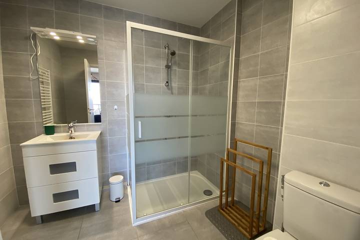 Gîte pour 4 personnes, avec terrasse, adapté aux familles dans Valberg (Niza) - 4