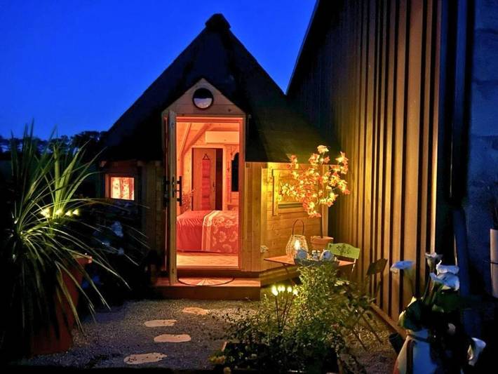 Chambre d’hôte pour 2 personnes, avec Terrasse ainsi que Jardin et Vue à Saint-Michel-Mont-Mercure