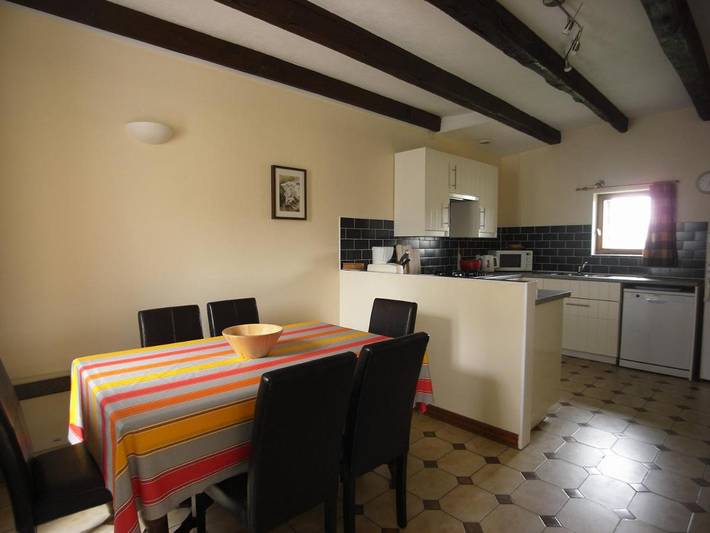 Location de vacances pour 4 personnes, avec piscine et jardin, adapté aux familles à Les Champs-Géraux - 2