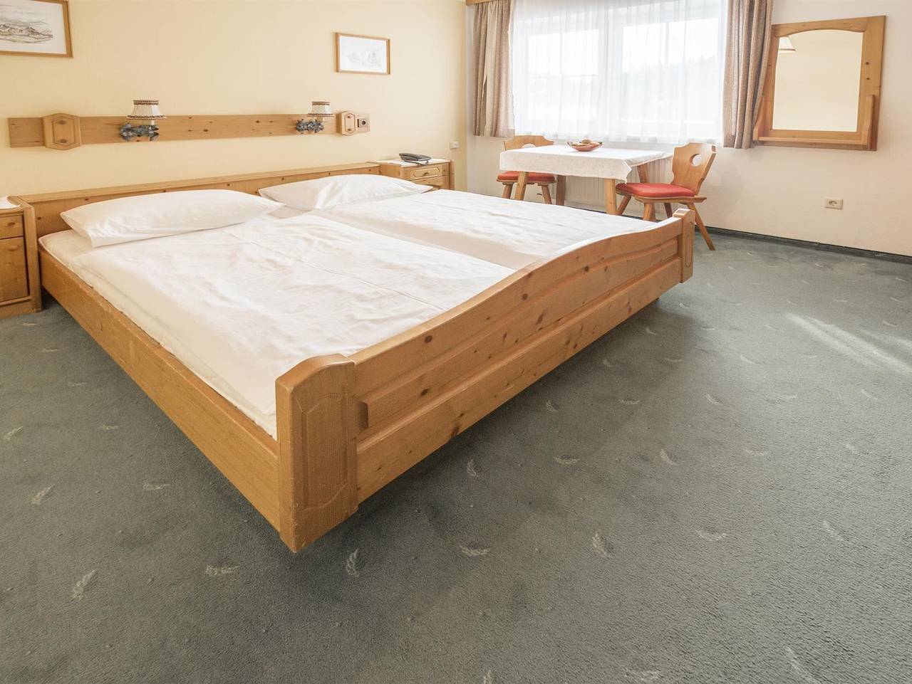 Hotel Pension Fichtenheim - Doppelzimmer Typ C mit Dusche, Wc in Ramsau am Dachstein, Schladming-Dachstein