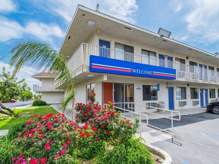 Ganze Wohnung, 1 Queensize-Bett | Rauchen in Kern County