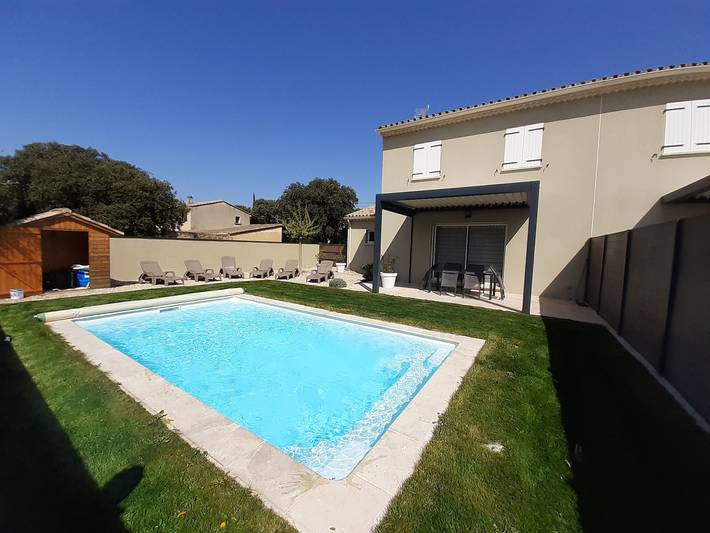 Gîte pour 6 personnes, avec piscine, adapté aux familles à Grillon - 3