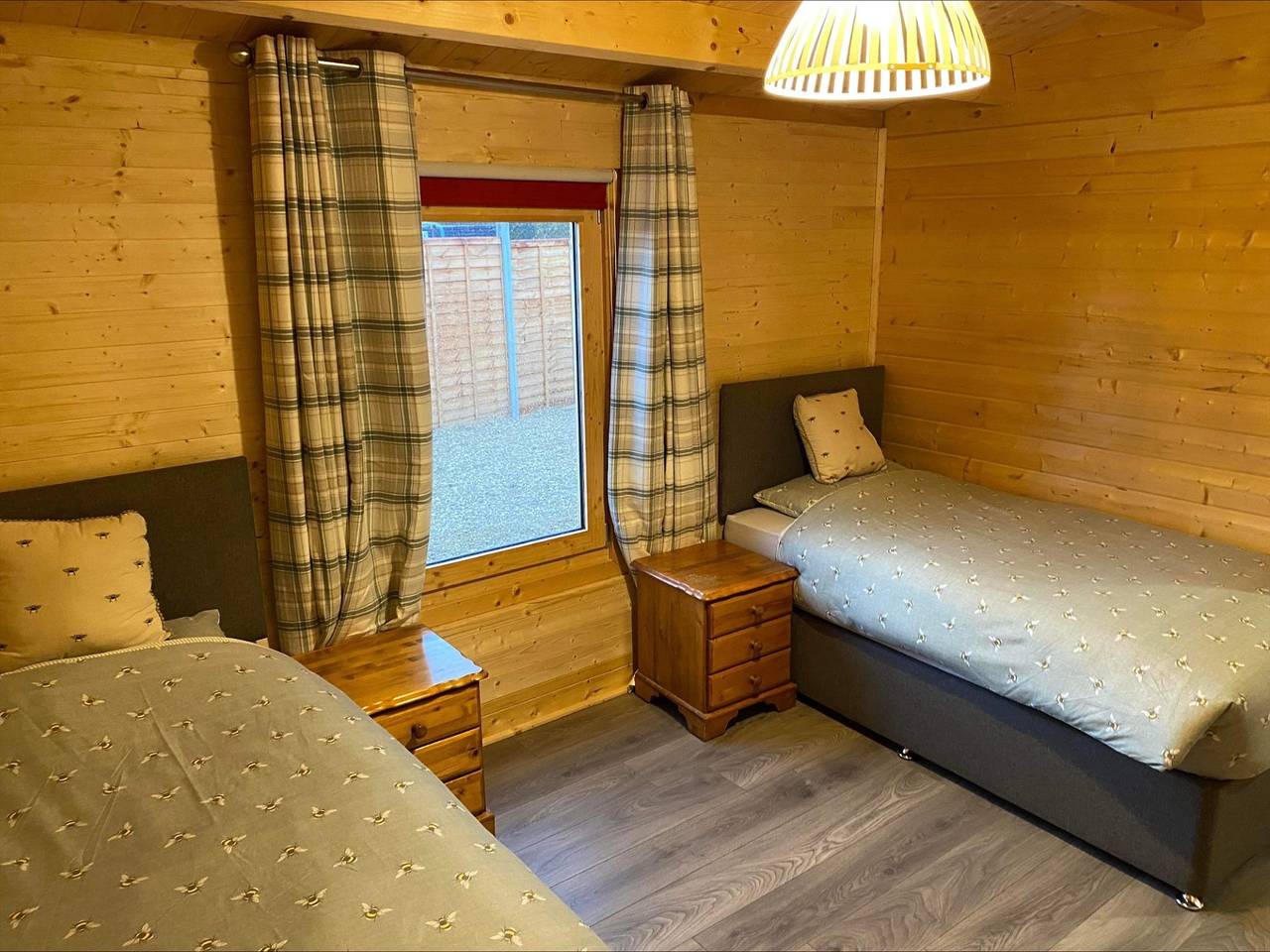 Inviting 2-Bedroom Cabin in Ashton Under Hill in Ashton under Hill, Worcestershire