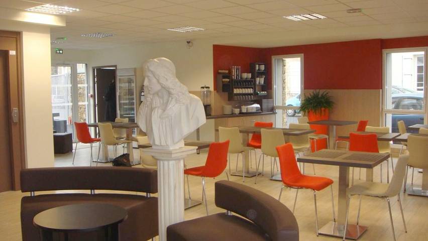 Hôtel pour 2 personnes à Cholet - 2