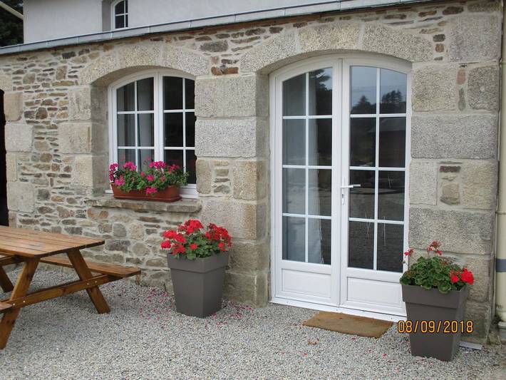Gîte pour 2 personnes, avec terrasse, animaux acceptés à Garlan