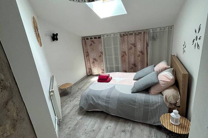 Location de vacances pour 6 personnes, avec Jardin à Le Thou - 3