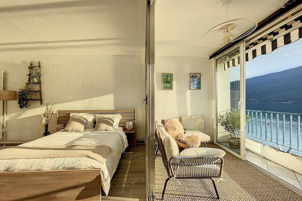 Entire apartment, Cosy - Vue Imprenable sur le lac in Tresserve, Chambéry region