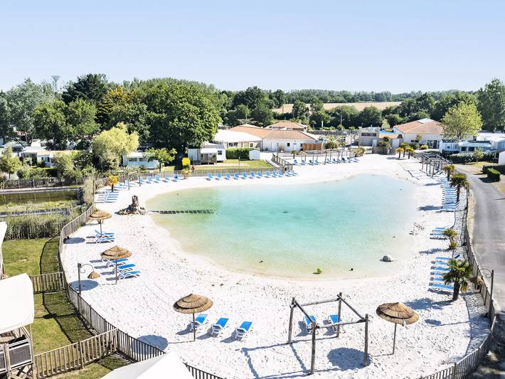 Mobil home pour 6 personnes, avec terrasse à Landevieille - 2