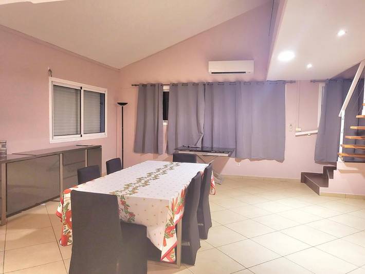 Gîte pour 4 personnes, avec terrasse à Sainte-Suzanne - 2