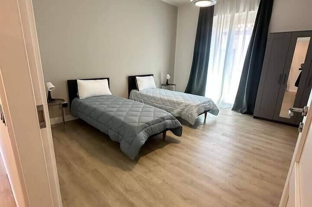 Appartamento intero, Sesto Hub: Design 3 Balconi tra fiume e Leonardo in Sesto Calende, Comune di Sesto Calende